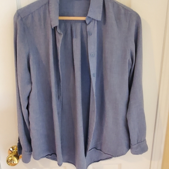 UNIQLO button down shirt sz XS - Picture 1 of 4
